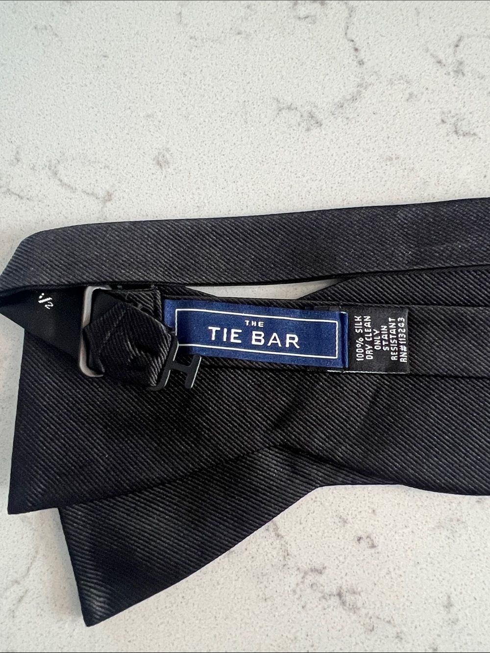 The Tie Bar men’s bow tie NEW